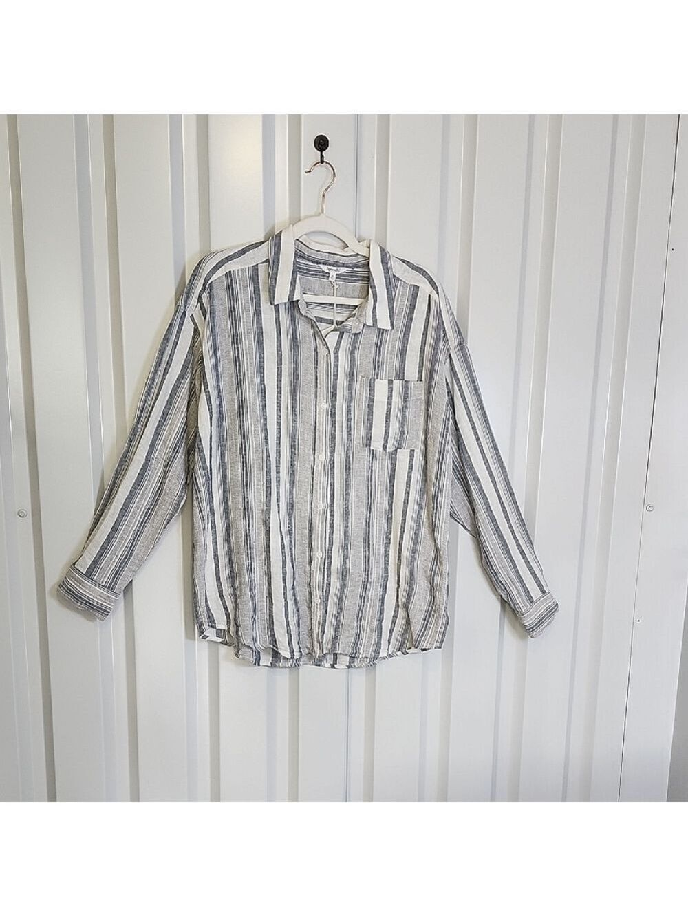 Splendid Blue and White Striped Button Down Linen Cotton Shirt Size Medium NWT
